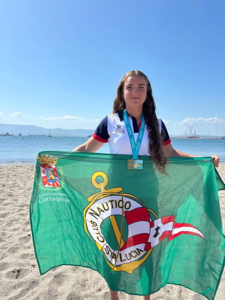 Blanca López Valera, medalla en el Europeo de Beach Sprint y una de las jóvenes promesas del remo de mar español